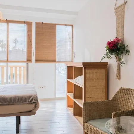 Banana Patacona Hotel 3*